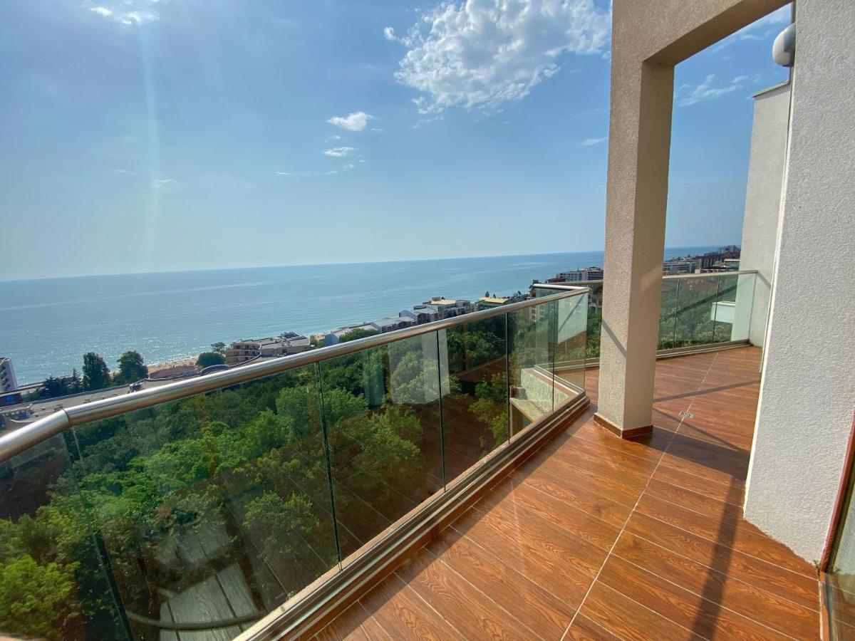 Two-Bedroom Apartment with Balcony and Sea View
