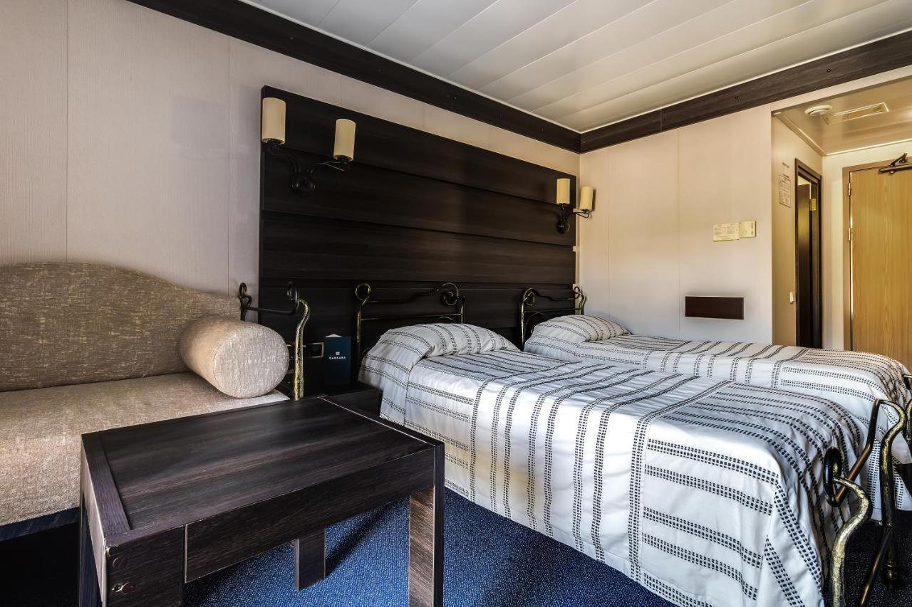 Classic Twin Room with Park View