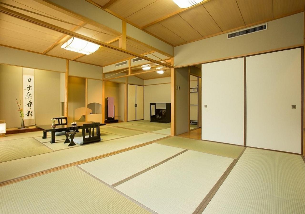 Japanese-Style Room