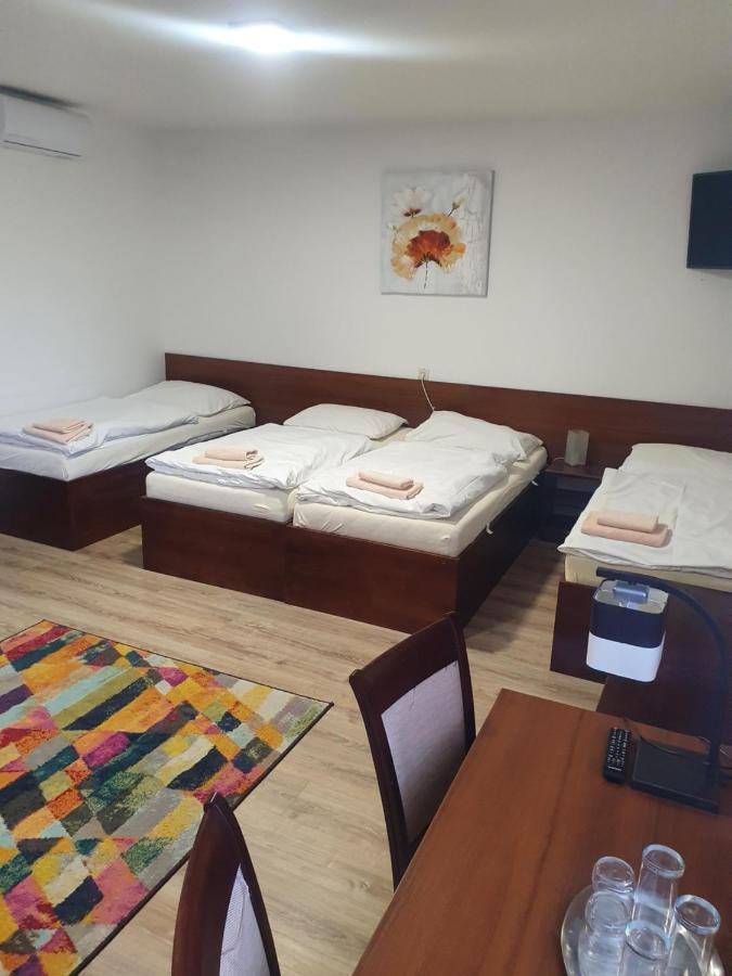 Mixed Dormitory Room