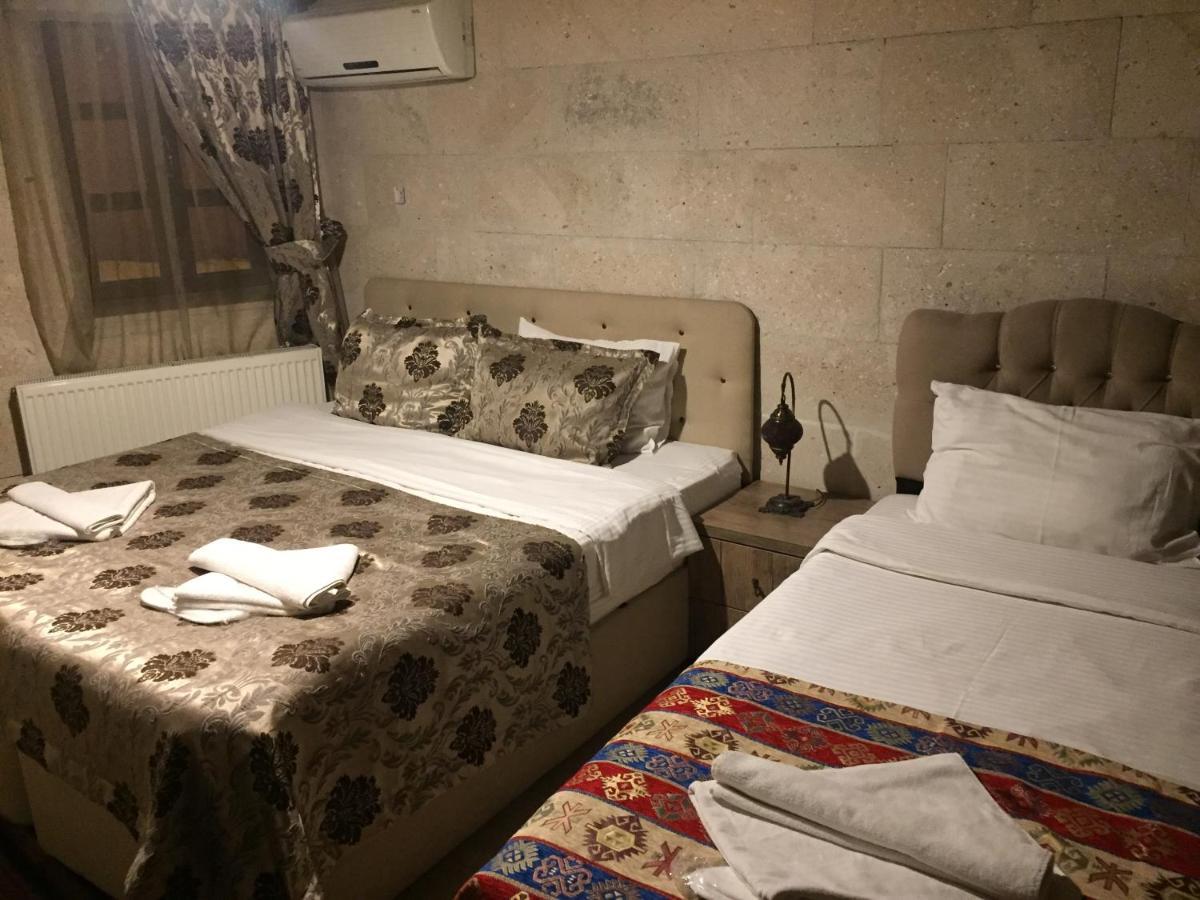 Quadruple Room with Private Bathroom
