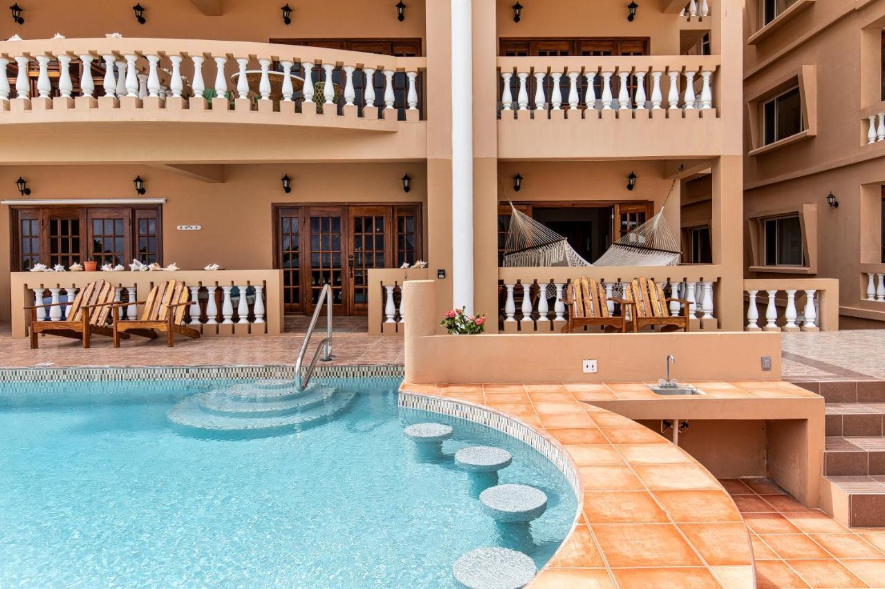 Ground Floor Pool Walkout Villa