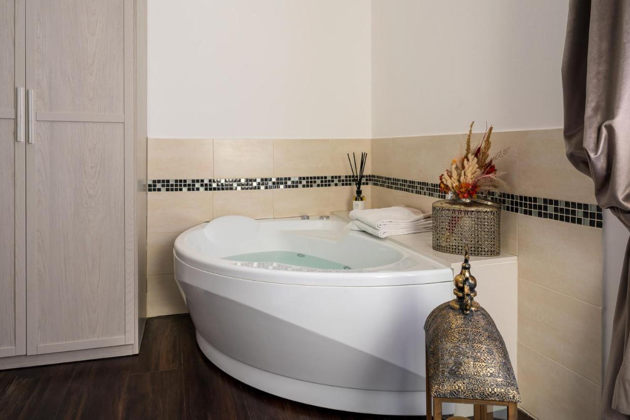 Executive Suite with Jacuzzi