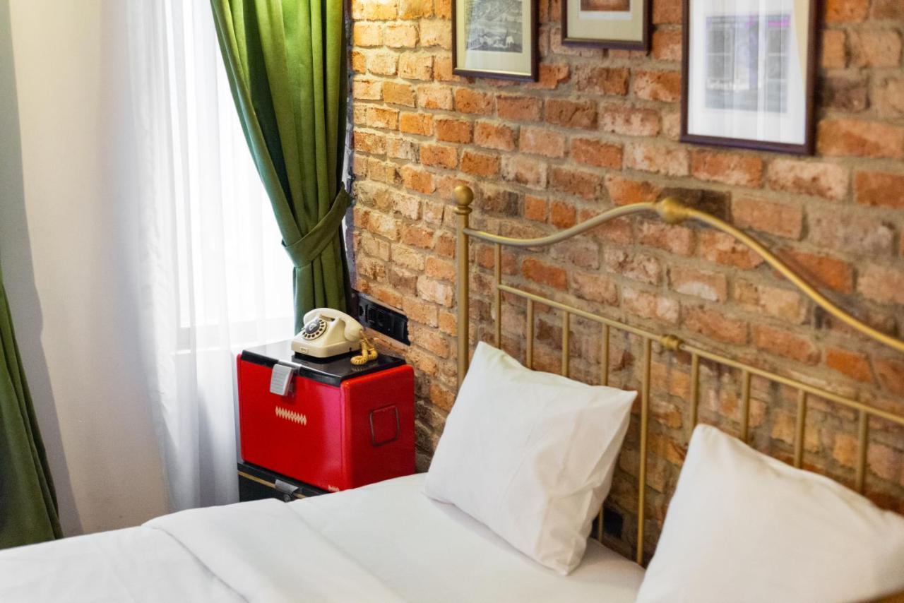 Junior Suite with Balcony