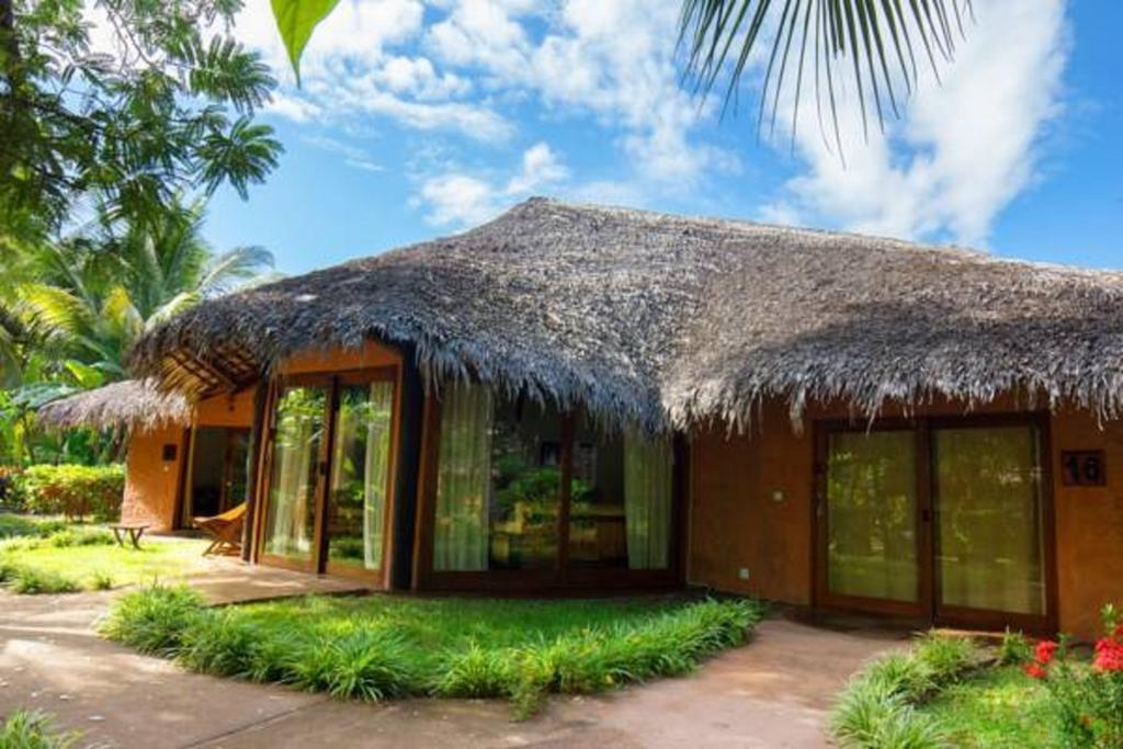 Bungalow with Garden View 2