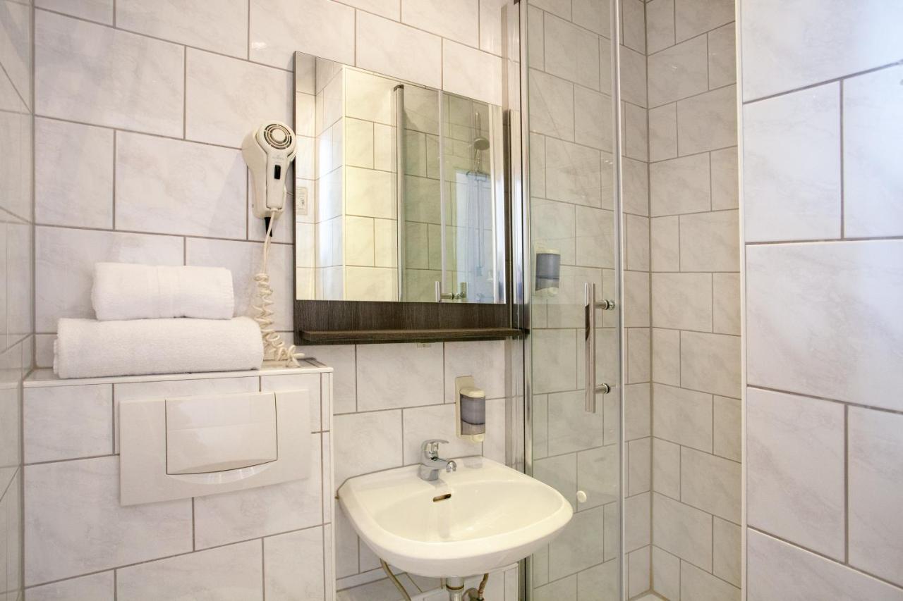 Standard Single Room