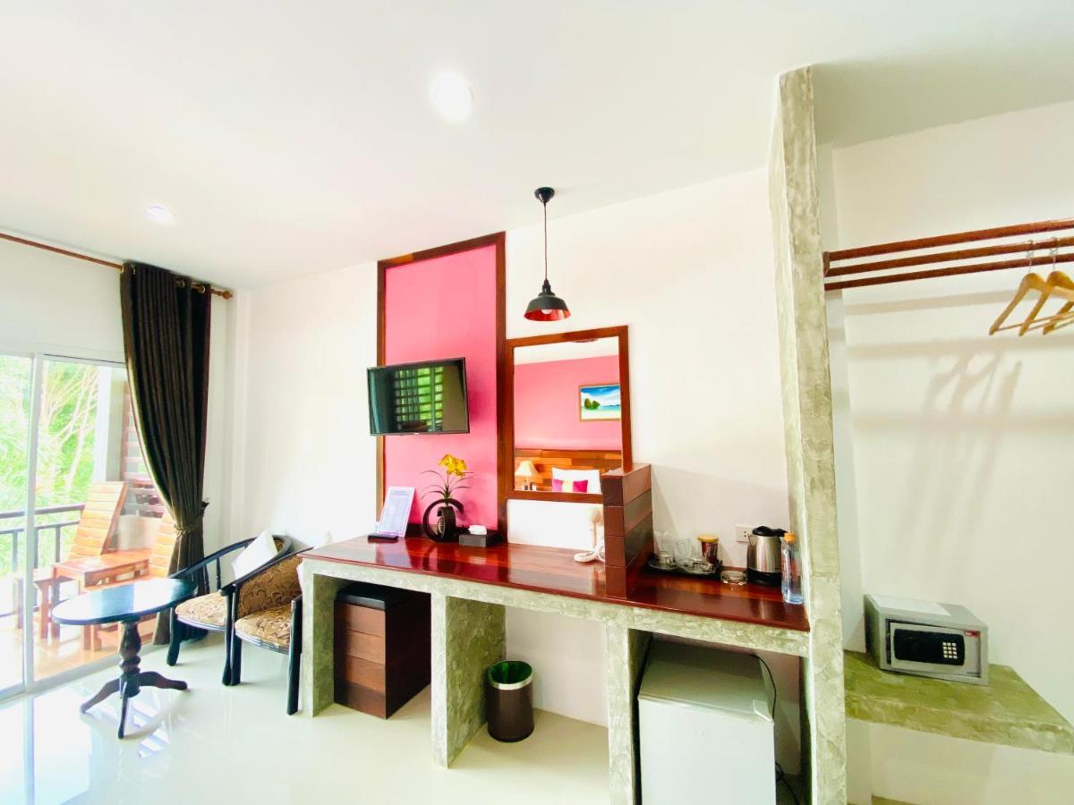 Deluxe Room with Balcony