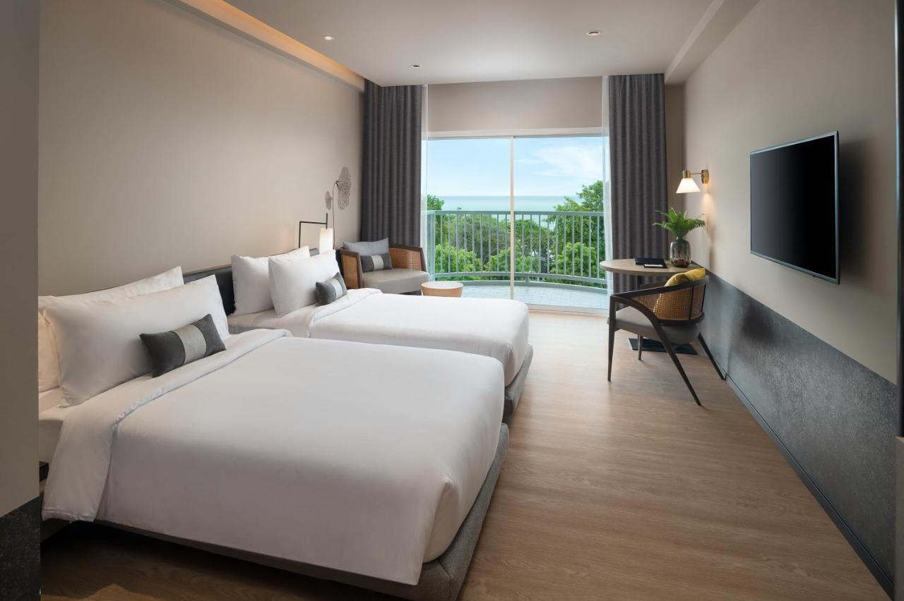 Luxury Ocean View Room (Twin Bed)