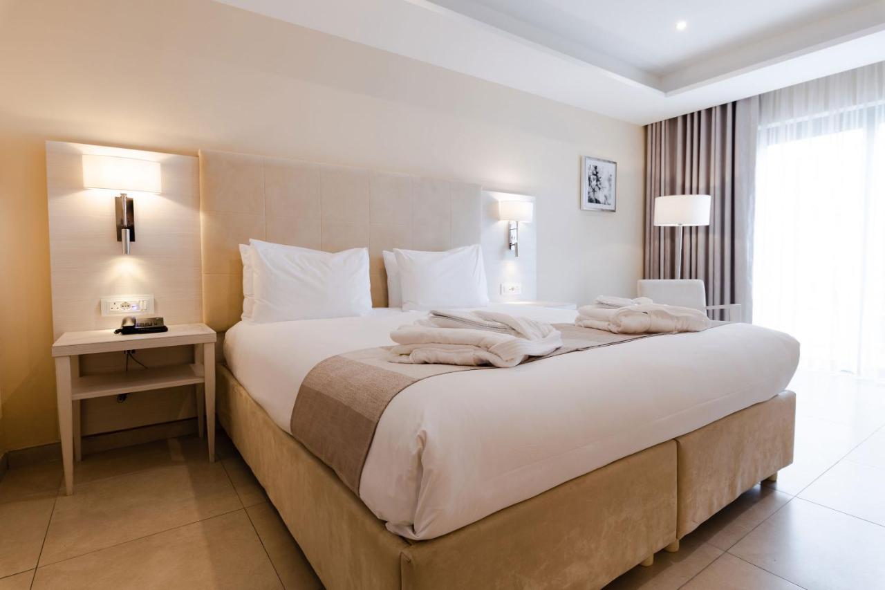Deluxe Double or Twin Room with Garden View