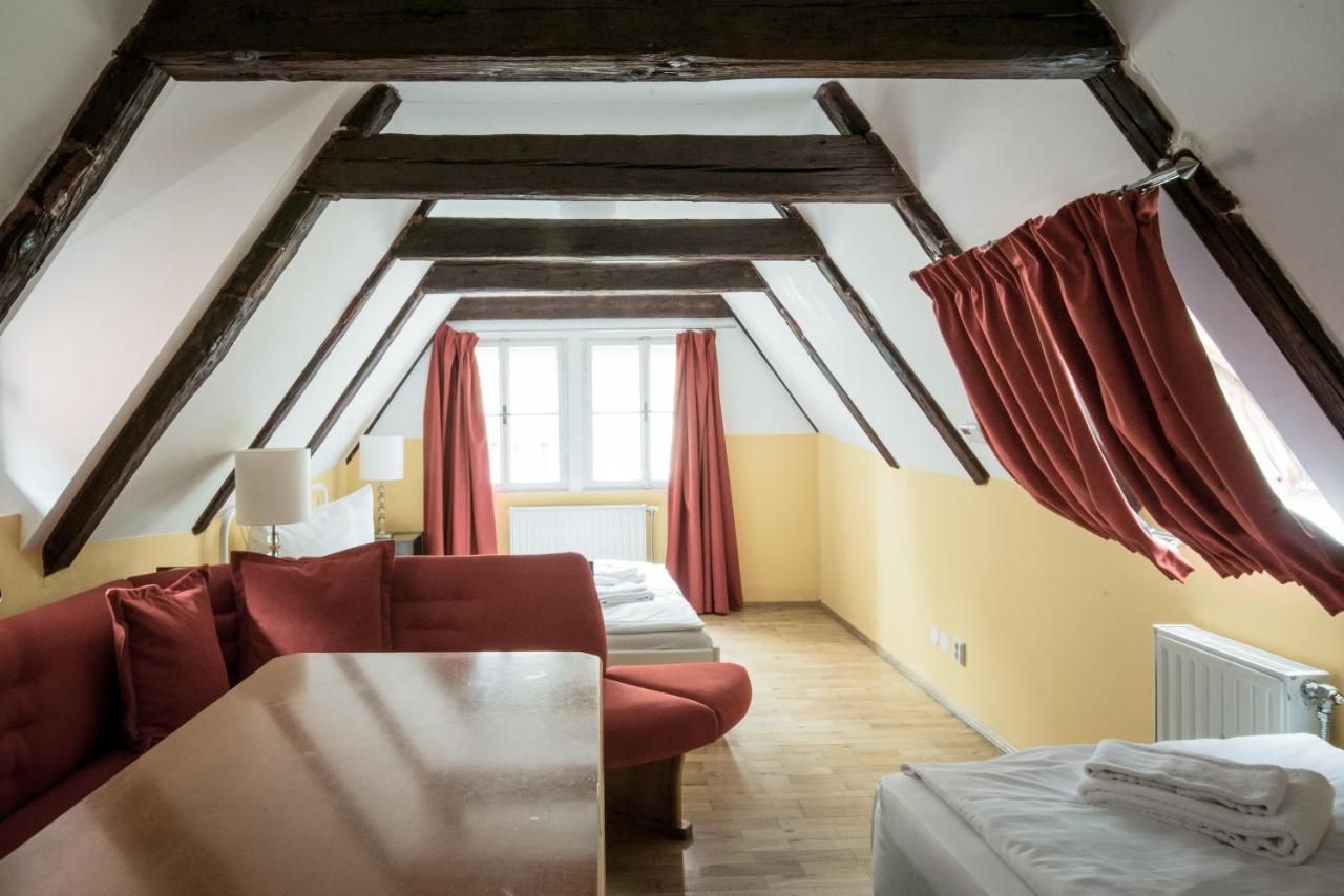 Basic Triple Room
