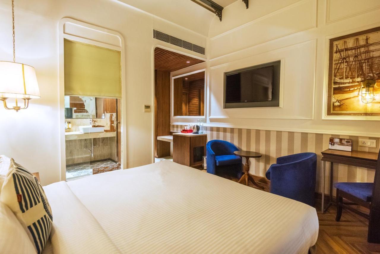 Heritage Cabin Strand View : 20% Off on Laundry service for upto 2 clothing item | 10% off on F&S.B with a-la-carte selection | Complimentary Welcome Drink on arrival