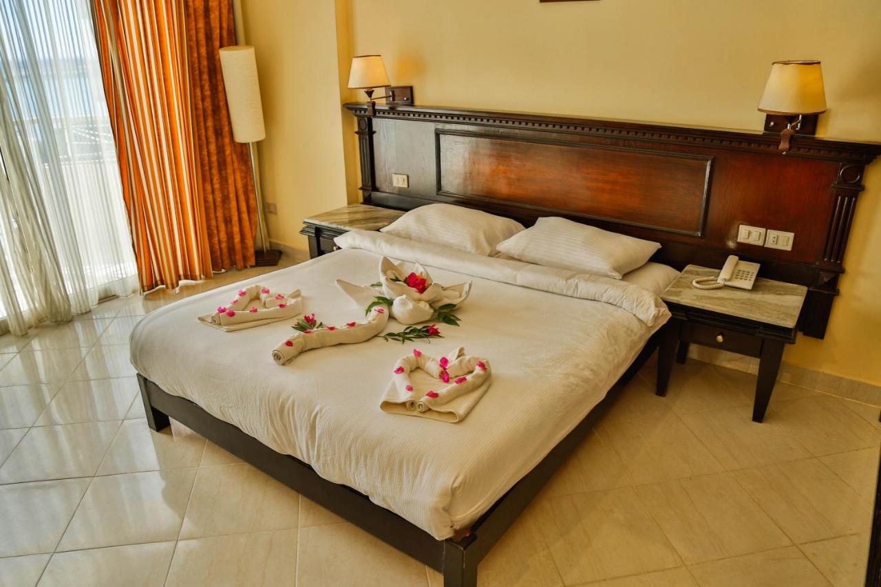 Standard Double or Twin Room with Sea View