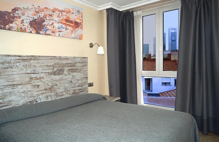 Standard Queen Room