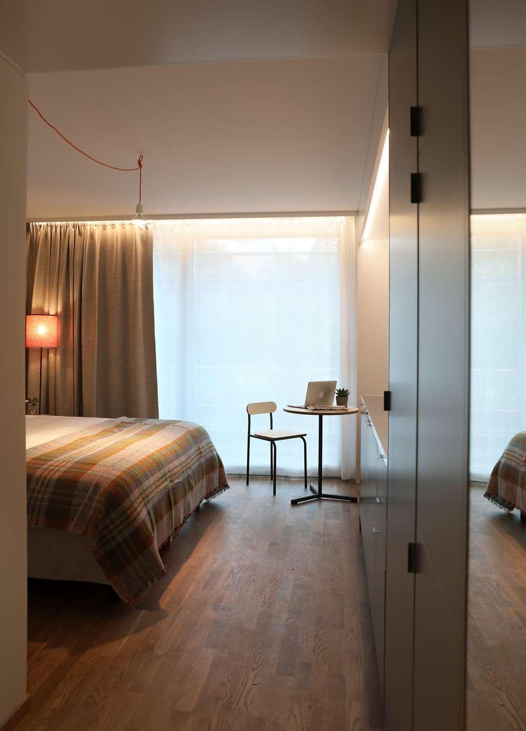 Twin Studio with Balcony - Accessible