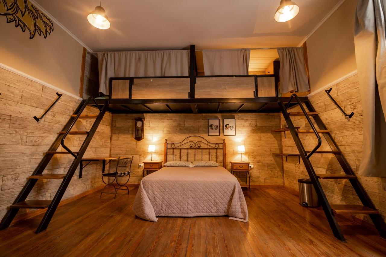 Quadruple Room with Private Bathroom