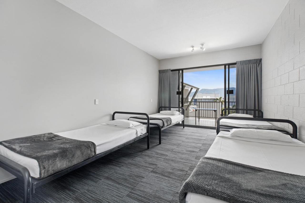 Single Bed in 4 Bed Deluxe Ensuite Mixed Dormitory