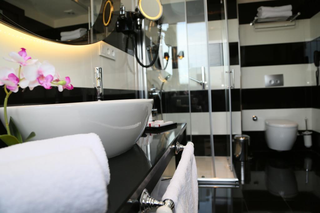 Penthouse Suite