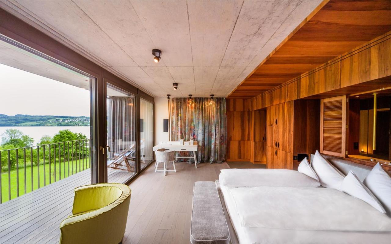 Junior Suite with Lake View