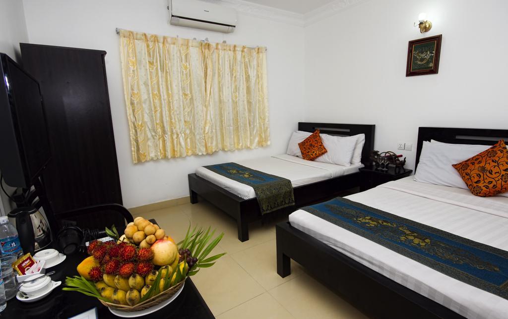Deluxe Family Room + Free Pickup
