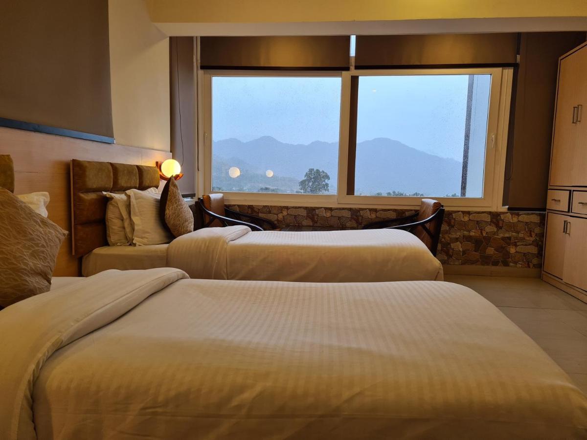 Superior Double or Twin Room with Mountain View