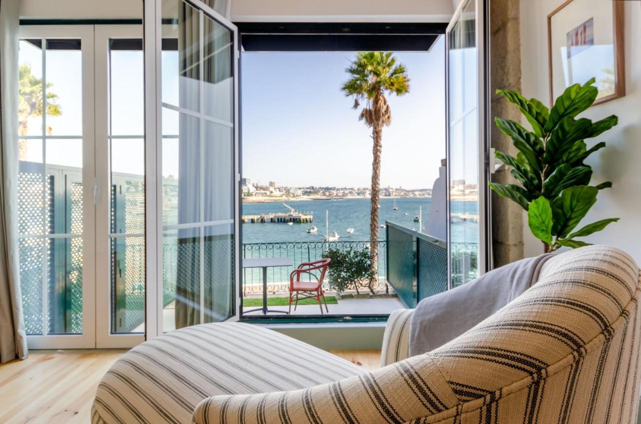 Deluxe Room with Balcony and Sea View