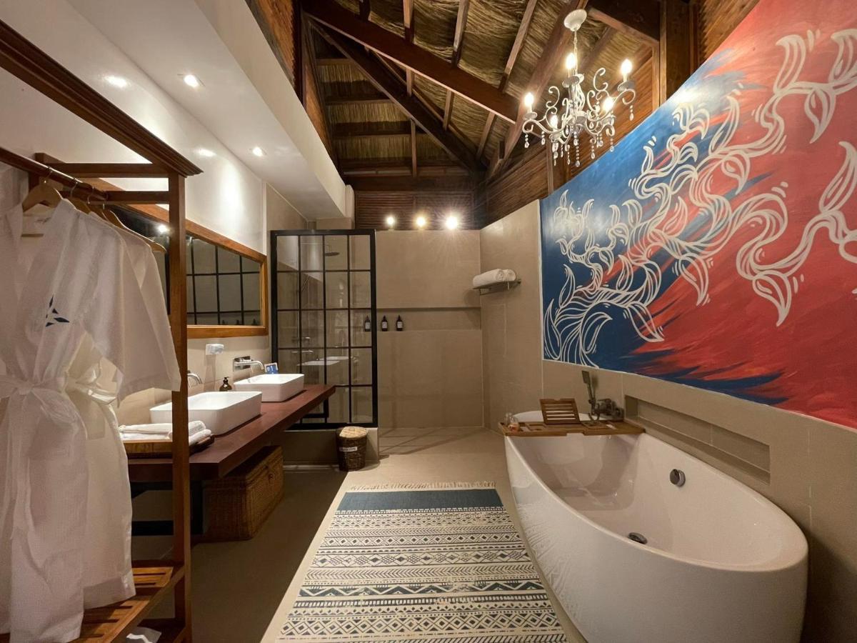 King Suite with Sea View