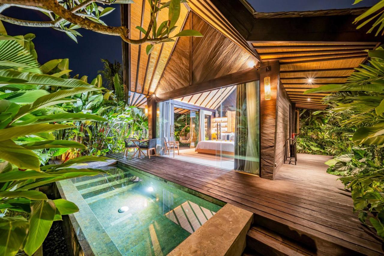 Jabu with Plunge Pool, Daily Floating Breakfast and Afternoon Tea
