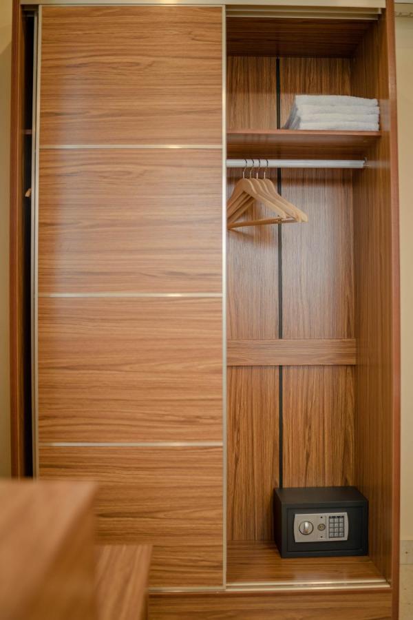 Deluxe King Room with Sea View & Balcony (Free Return Airport Transfer)