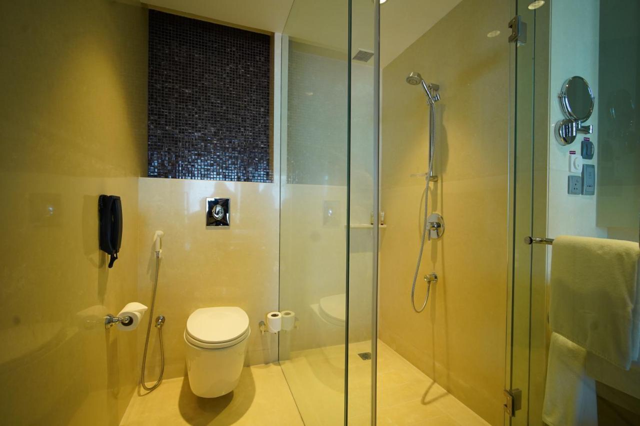 Standard King Room with City View