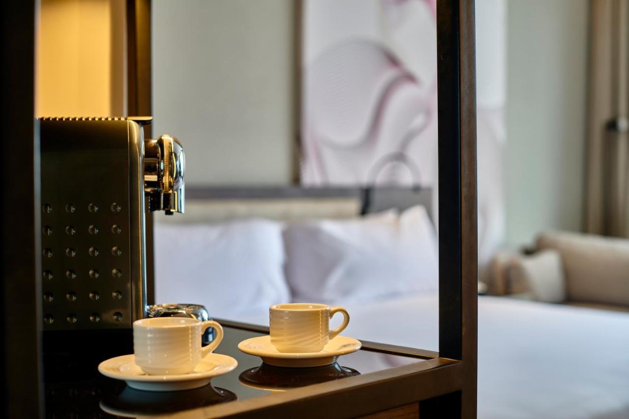 One-Bedroom Suite with Arkan Plaza View - Club Floor