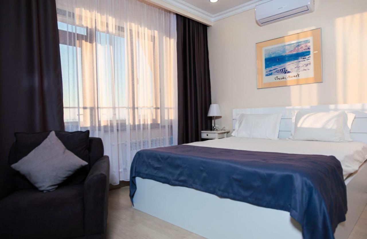 Superior King Suite