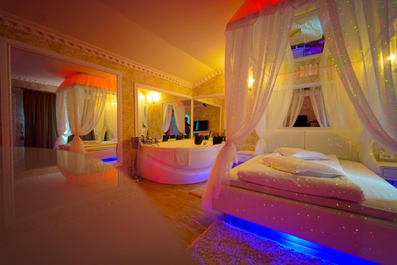 Room 4
