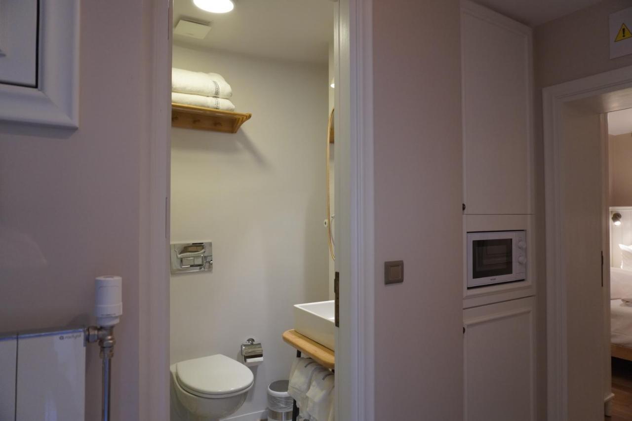 Suite with Balcony - Additional Building