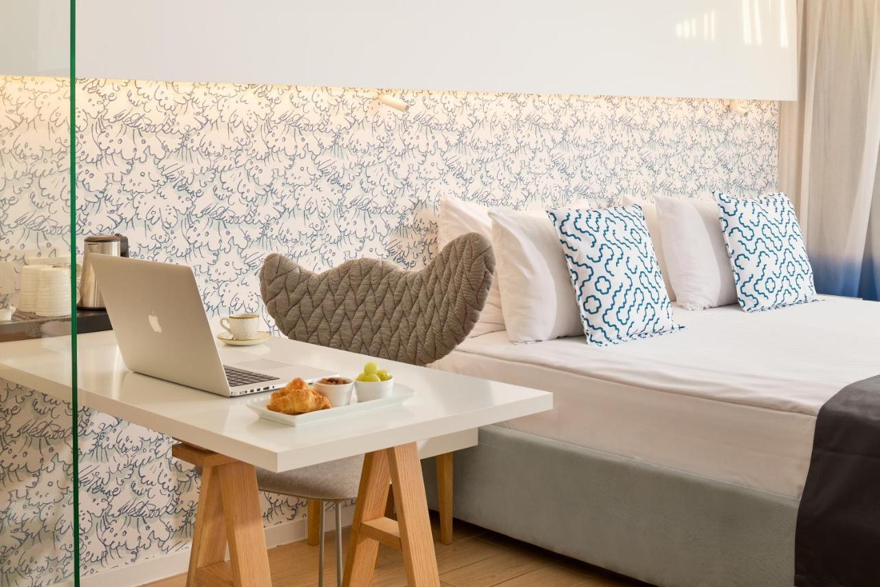 Superior Double Room with Balcony and Sea View