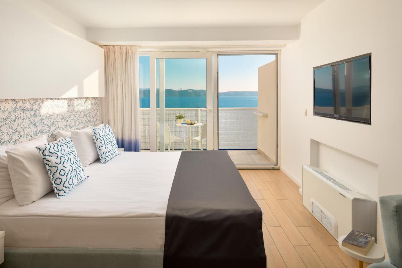Double Room with Balcony and Sea View