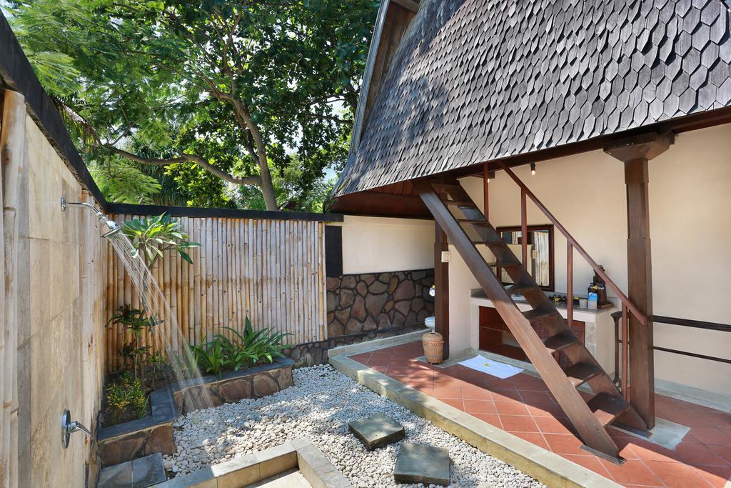 Traditional Lumbung Hut - Includes With New Year Dinner