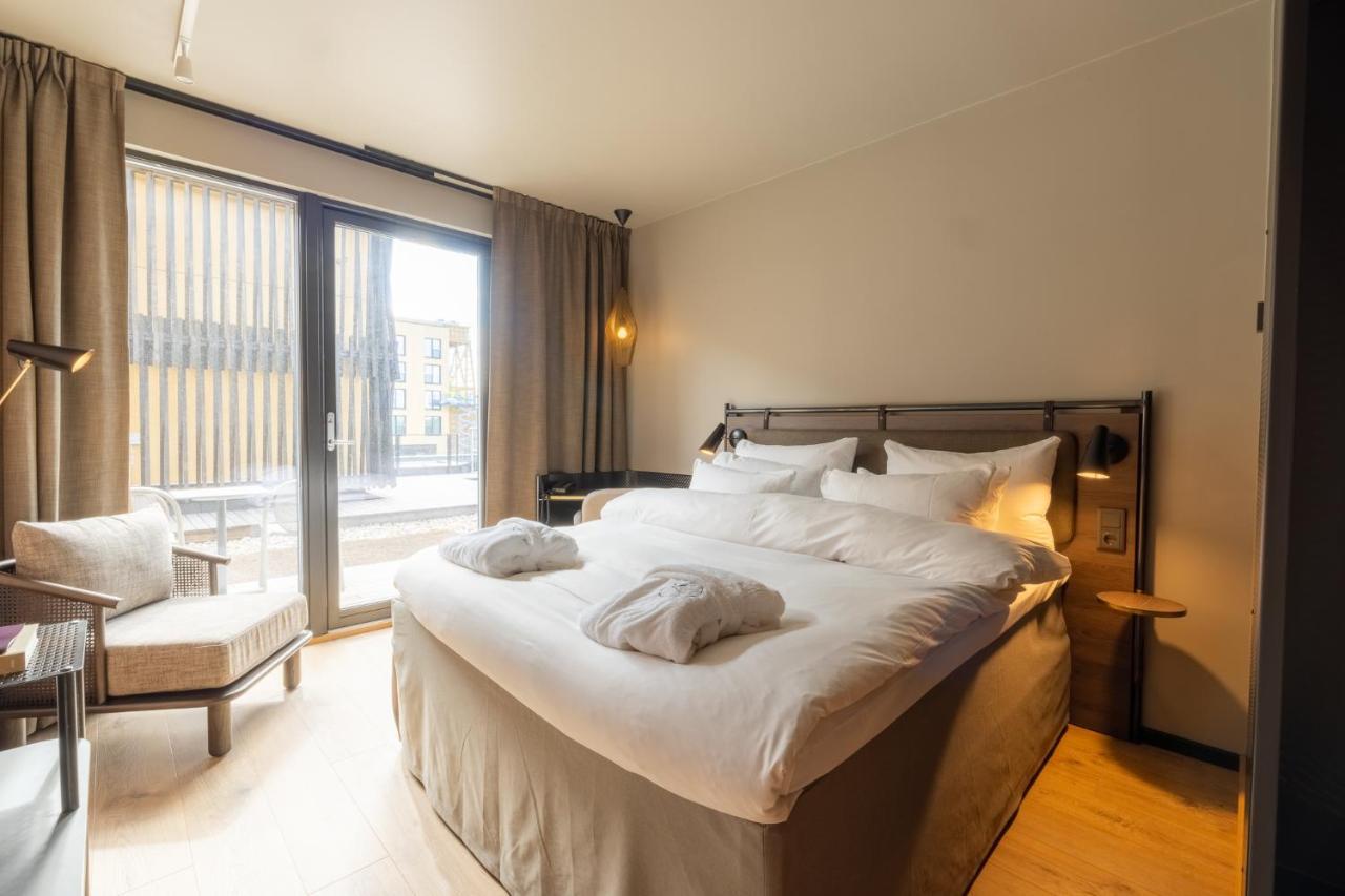 Standard Queen Room