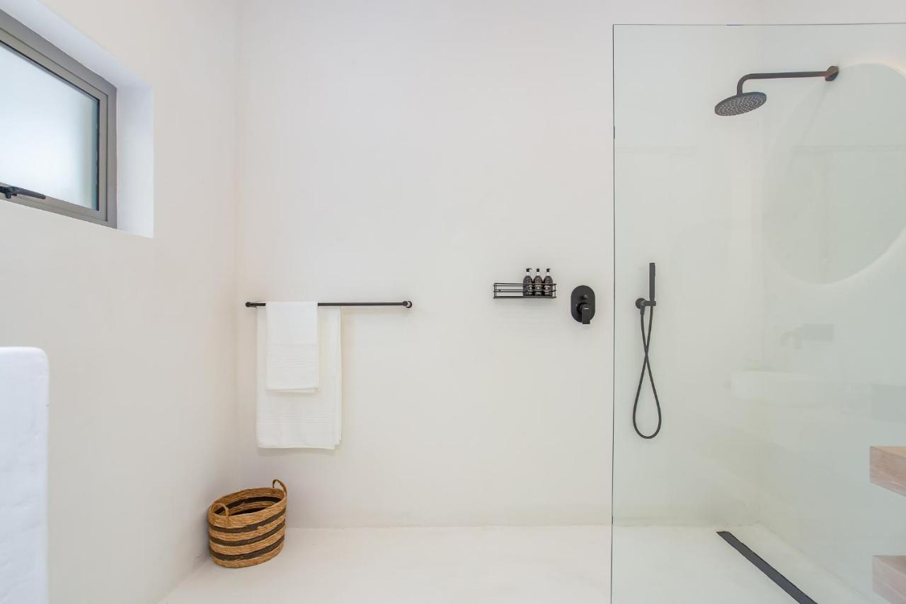 Suite with wood-fired Hot Tub