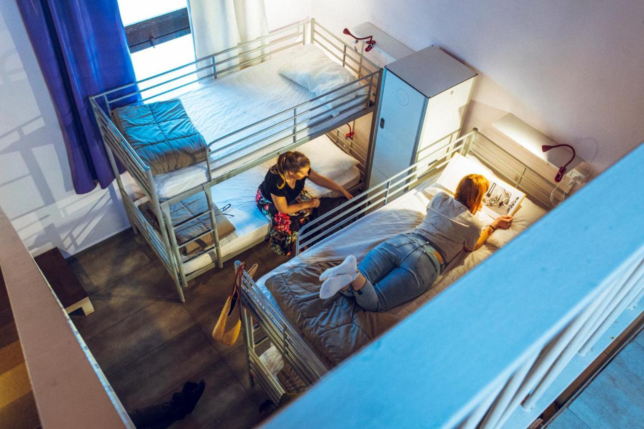 Bed in 6-Bed Mixed Dormitory Room