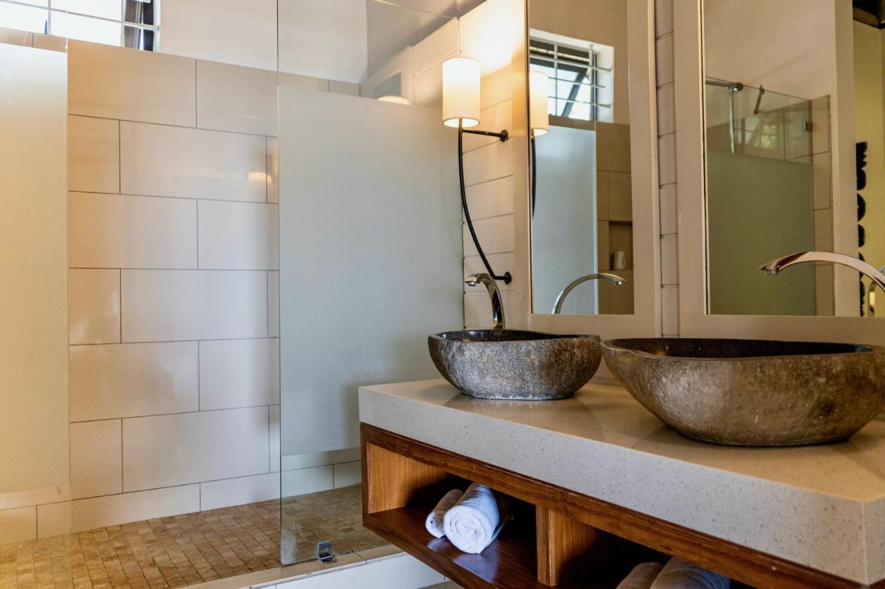 Deluxe Beach Front Suite