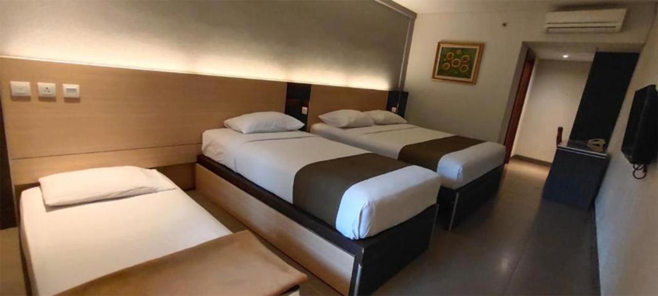 Executive Quadruple Room - Room Only
