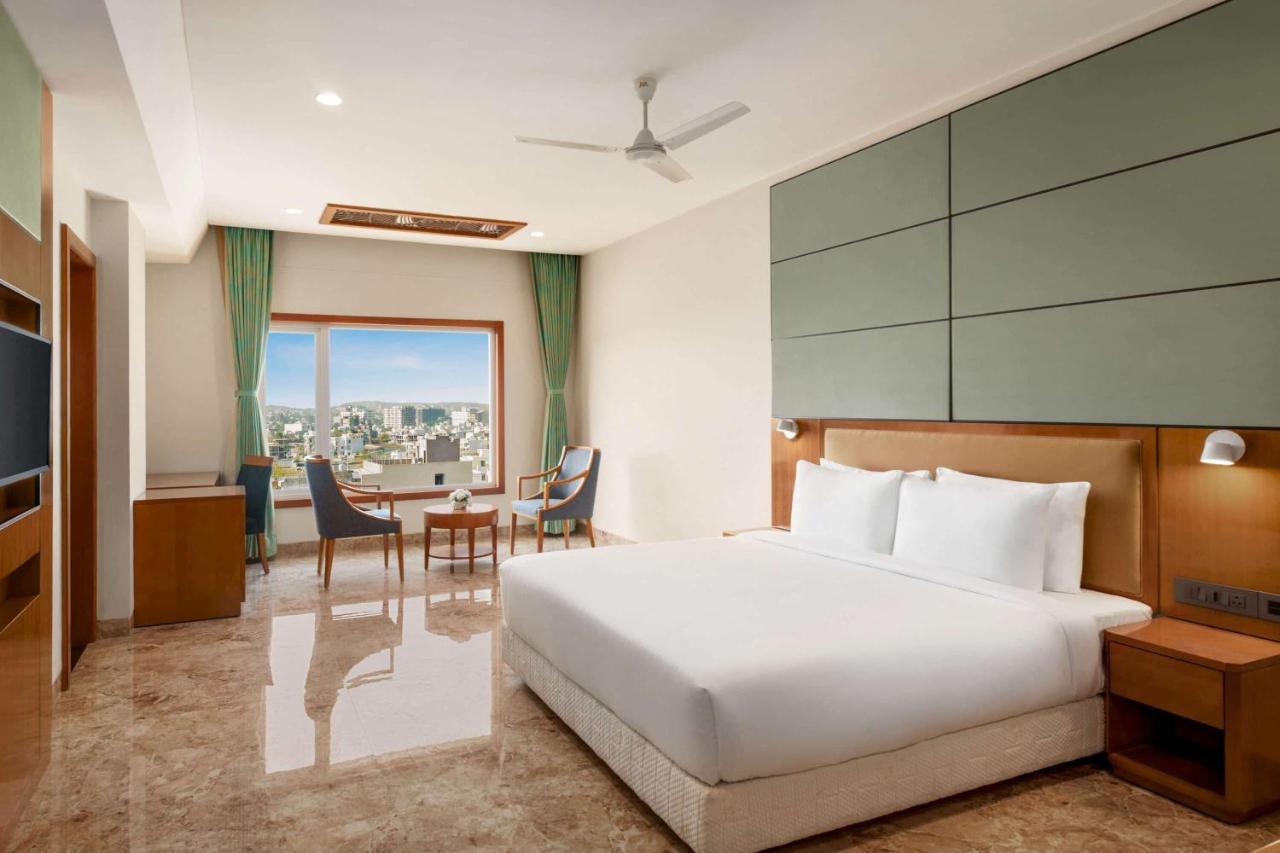 Premium King Room - Non-Smoking