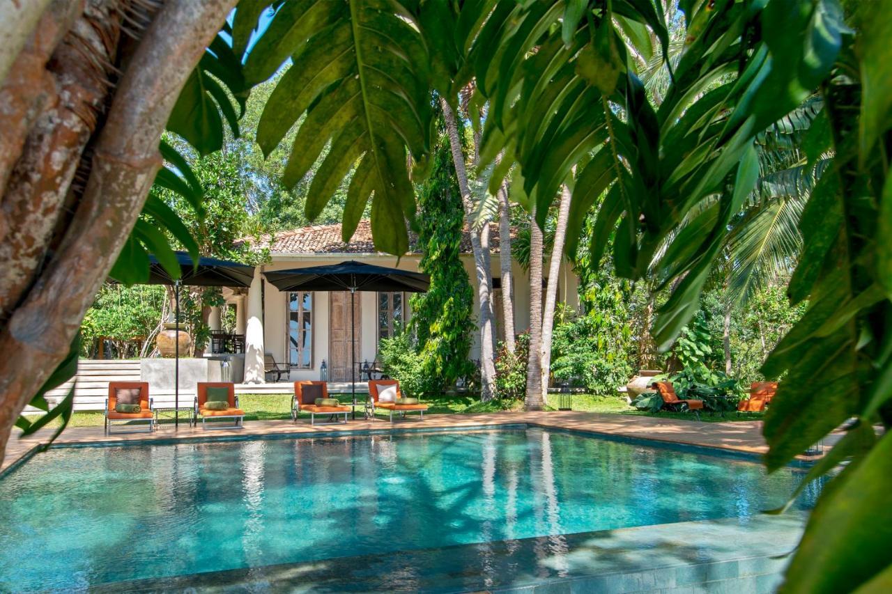 One-Bedroom Colonial mansion with Pool