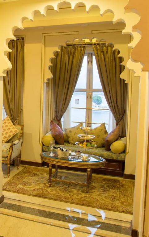 Deluxe Suite Lake View