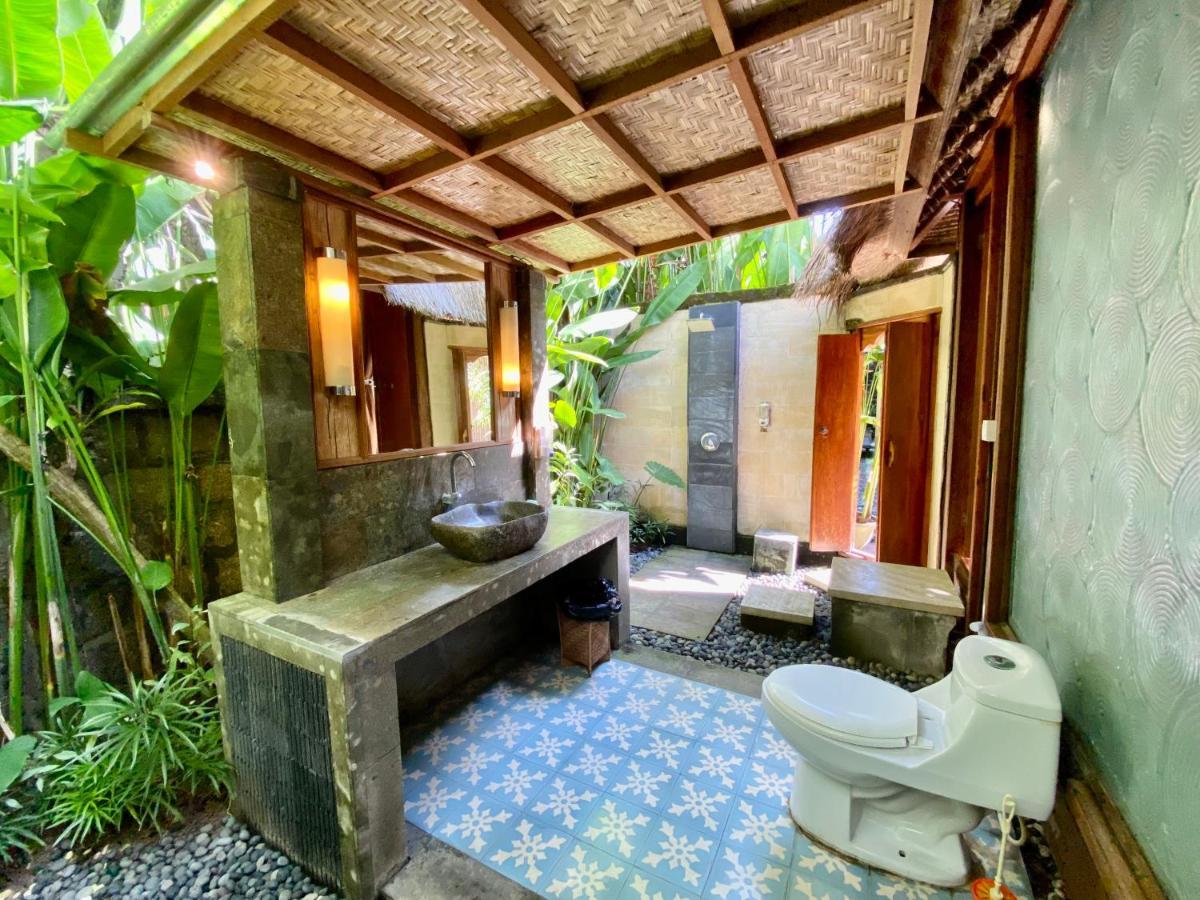 Bungalow with Patio