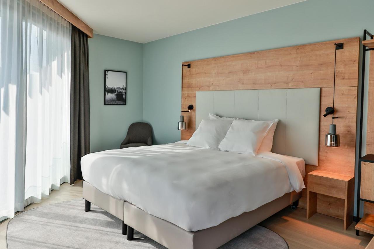 Superior Room with Balcony and Kitchenette