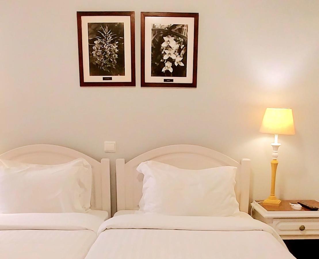 One Bedroom Apartment