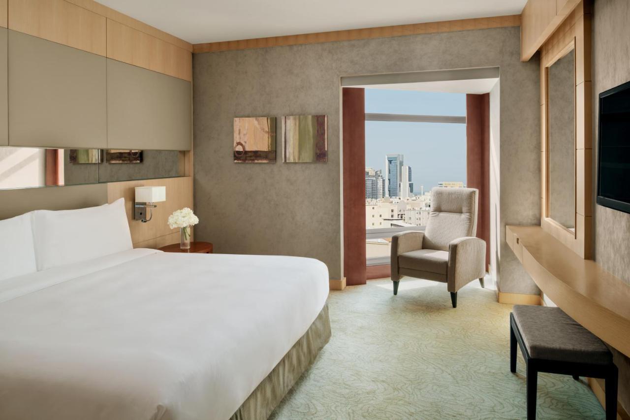 Two-Bedroom Suite - Club Lounge Access