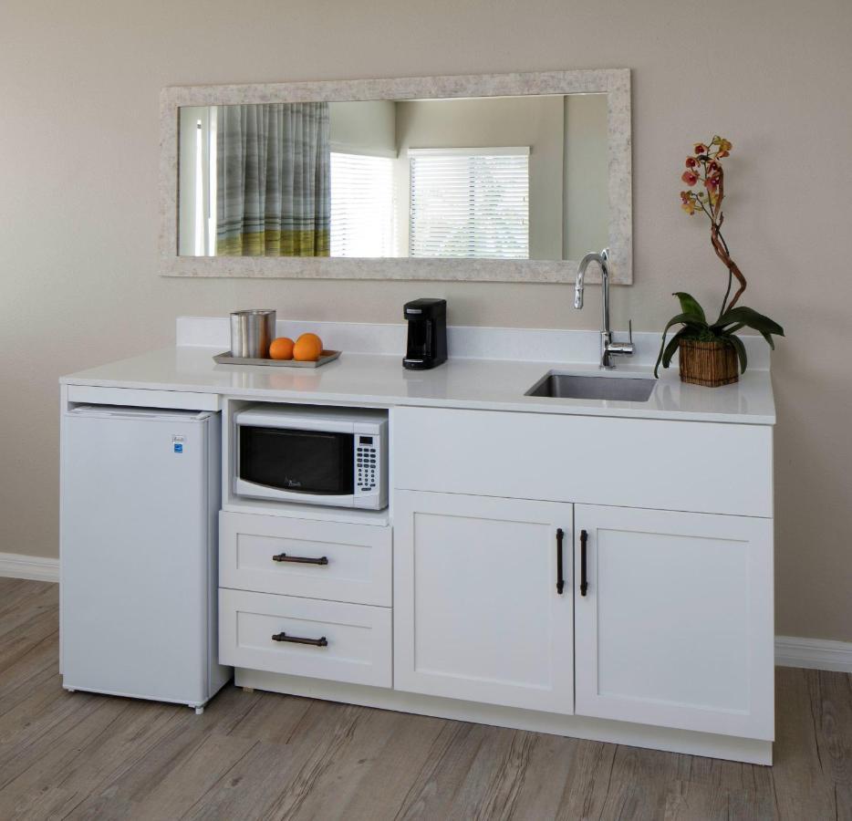 ​Studio Suite Ocean Front One Queen