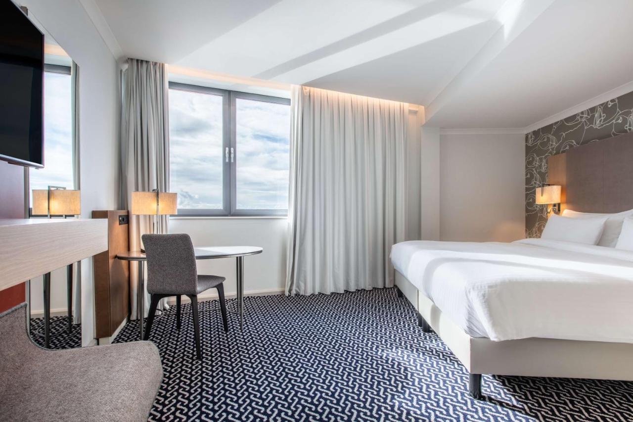 Junior Suite with Marina View
